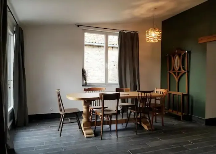 L'echappee Verte - Le Mont De La Louve Nyaraló